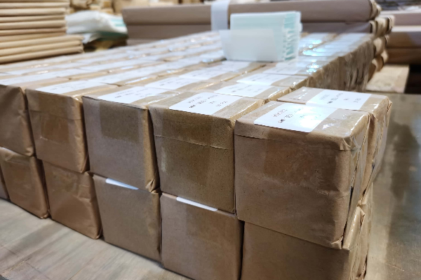 AR glass product packaging