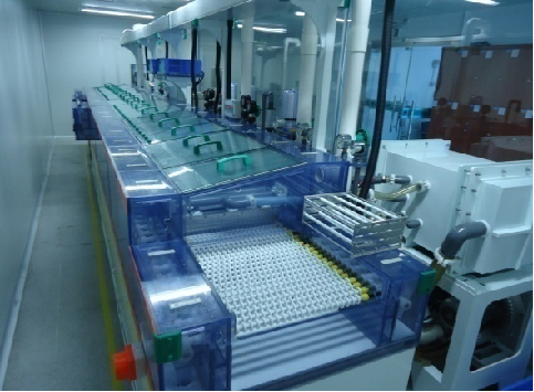 Fully automatic horizontal cleaning equipment for glass substrate preparation