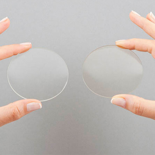 Ventajas y Desventajas de las Lentes de Vidrio y Plástico